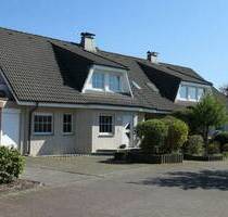 DHH - Ein Zweifamilienhaus, Vollkeller m. großer Garten-und Garagenfläche - Bielefeld Senne