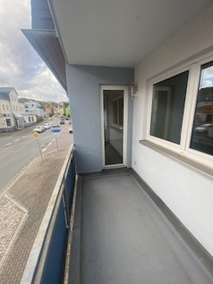 Balkon - 3 Zimmer Etagenwohnung in Oelsnitz/Erzgebirge