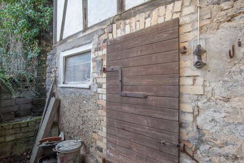 Stallungen / Scheune - 