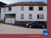 Bild 1 - Hofreite: Wohnhaus mit Torhaus, große Scheune und weitere Nebengebäude. Käuferprovisionsfrei!
