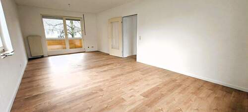 Wohnzimmer - 3 Zimmer Etagenwohnung in Lahr/Schwarzwald