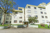 Außenansicht - Erdgeschosswohnung mit Terrasse, Gartenanteil und TG-Stellplatz in ruhiger Lage von Steinenbronn