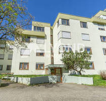 Erdgeschosswohnung mit Terrasse, Gartenanteil und TG-Stellplatz in ruhiger Lage von Steinenbronn