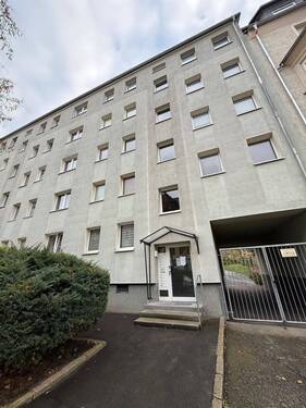 Hausansicht_14 - 2 Zimmer Etagenwohnung zur Miete in Chemnitz