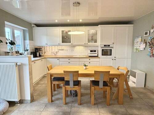 Offene Wohnküche - Doppelhaushälfte mit 215,00 m&sup2; in Saulheim zum Kaufen