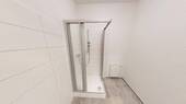 Bad mit Dusche - 3 Zimmer Etagenwohnung in Chemnitz