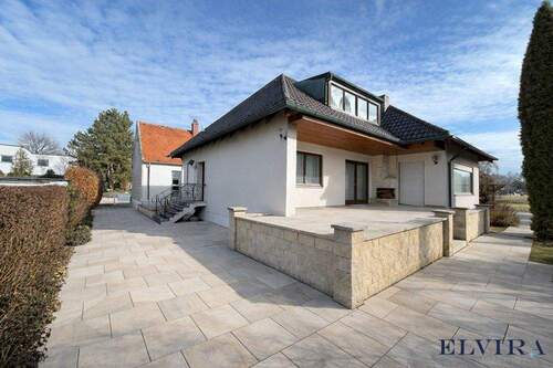 Außenansicht - Elvira - Lochhausen, Grundstück mit zwei Einfamilienhäusern in grüner Lage