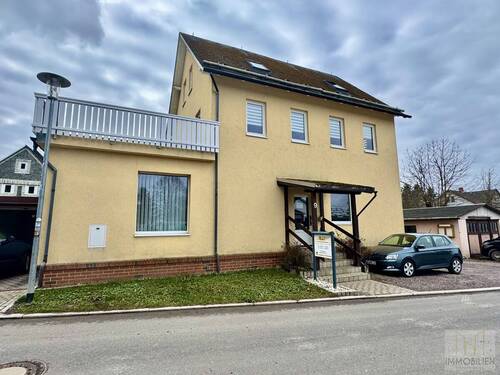 Außennsicht - Gepflegtes Wohn- und Geschäftshaus in LichtenhainBergbahn