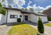 Vorderansicht - Wohnen im Grünen ***4293 G Einfamilienhaus im Bungalowstil in Clarholz