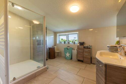 Wohneinheit 2 - Badezimmer - 