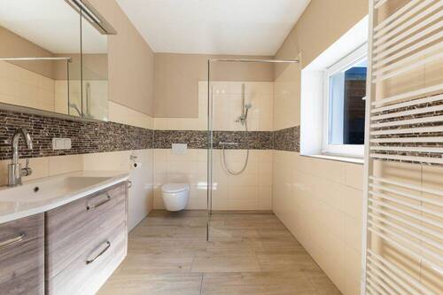 Wohneinheit 1 - Badezimmer - 