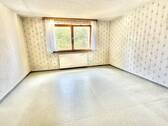 Zimmer im Dachgeschoss - 