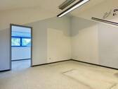 Gewerbeeinheit Eingangsbereich - Büro mit 147,00 m&sup2; in Lehrensteinsfeld zur Miete