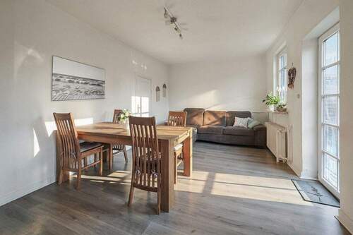 WHG2 Wohnzimmer mit Kamin - 