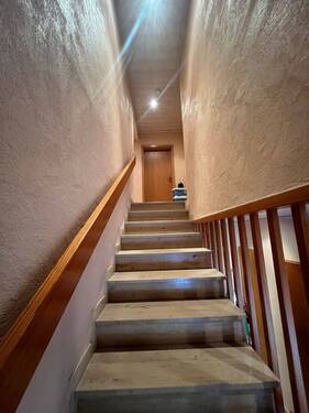 Treppe EG zu OG Haus 1 - 