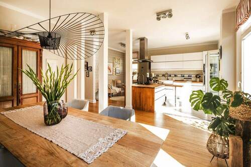 offene Küche zum Garten ausgerichtet - 1 Zimmer Doppelhaushälfte zum Kaufen in Hamburg / Fuhlsbüttel