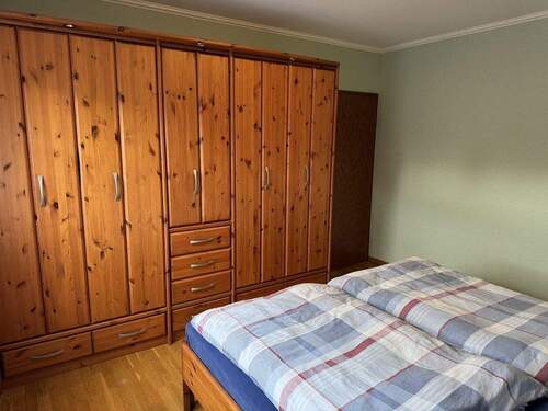 Schlafzimmer (3).JPG - 