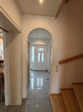 Flur - 5 Zimmer Reihenendhaus zum Kaufen in Rodenbach