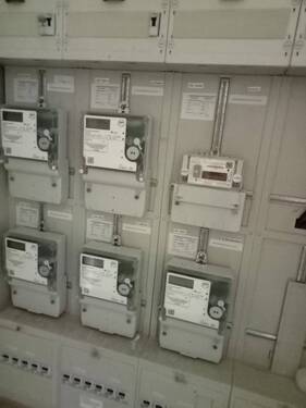 Elektroverteilungs- und sicherungskasten - 