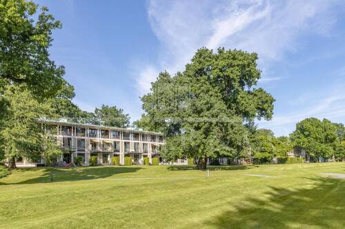 Ansicht - Großzügige Erdgeschosswohnung mit Terrasse im Reemtsma Park