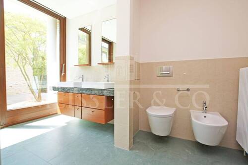 Vollbad mit separater Dusche - 