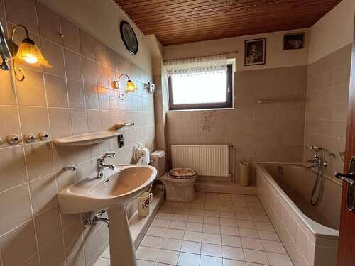 Wanne und Fenster - 