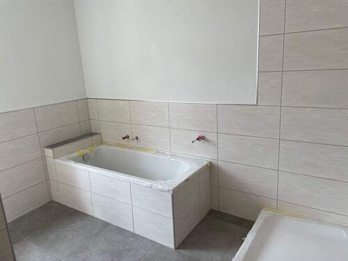 Badansicht 2, große Wohneinheit - 