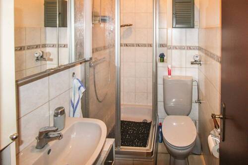 Badezimmer - 3 Zimmer Einfamilienhaus in Flensburg