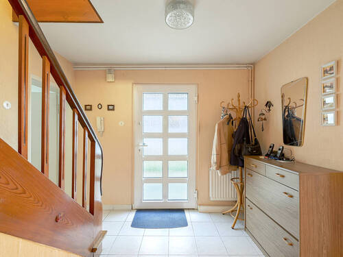 Eingangsbereich - 6 Zimmer Einfamilienhaus zum Kaufen in Karlsruhe / Neureut