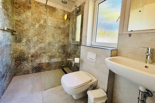 Modernisiertes Duschbad - 