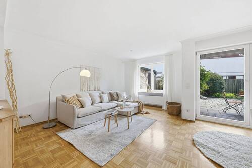 Wohnzimmer - Wohnglück in TOP-Lage von Haar: Gepflegtes Reiheneckhaus mit vielen Extras.