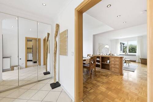 Flur/Garderobe - Reihenendhaus mit 161,40 m&sup2; in Haar zum Kaufen