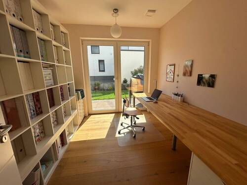 Zimmer 2 - 