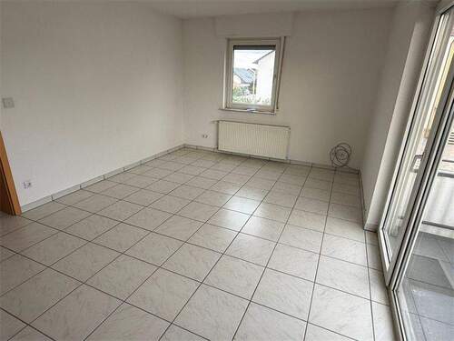 Wohnzimmer_3 - 3 Zimmer Etagenwohnung in Mutterstadt