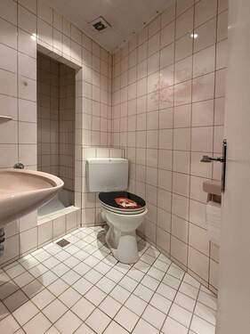 WC mit Dusche - 