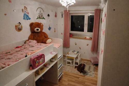 Kinderzimmer mit Möbeln - 