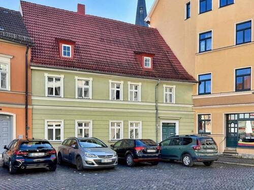 Mitten in der Stadt - 7 Zimmer Einfamilienhaus in Weimar