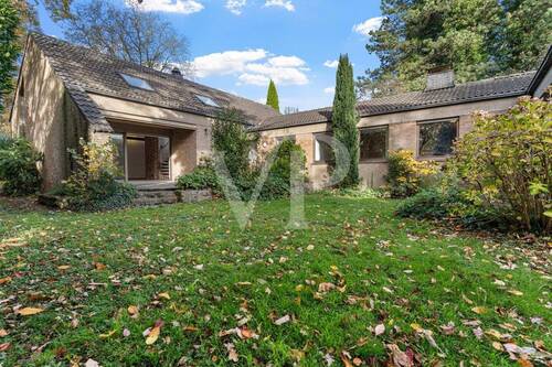 Titelbild - Freistehender Bungalow mit Charme und Potenzial in begehrter Lage von Aachen-Laurensberg