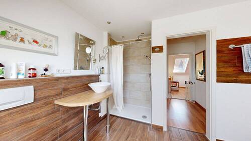 Badezimmer OG (2. Ansicht) - 
