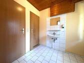 Hinterhaus: Bad Vorraum - 