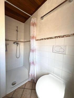 Vorderhaus: Gäste-Bad - 