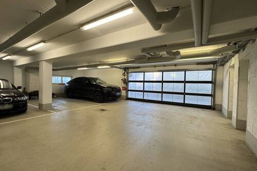 Tiefgaragenstellplatz - 