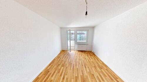 Wohnzimmer Vergleichswohnung - 3-Raum-Balkonwohnung mit Tageslichtbad