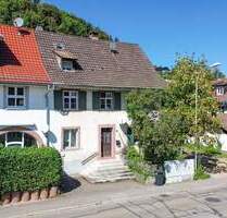 Familienfreundliche Doppelhaushälfte mit viel Platz in Lörrach Hauingen