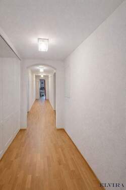 Flur - 2 Zimmer Etagenwohnung zum Kaufen in München