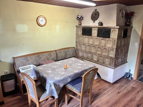 Kachelofen in Küche - 