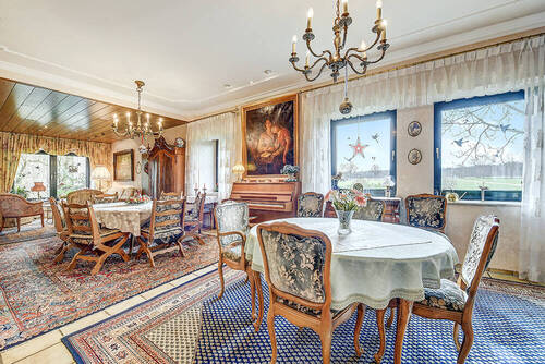 Wohn- / Esszimmer - 