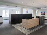 Rezeptionist 1.jpg - Büro in München zur Miete