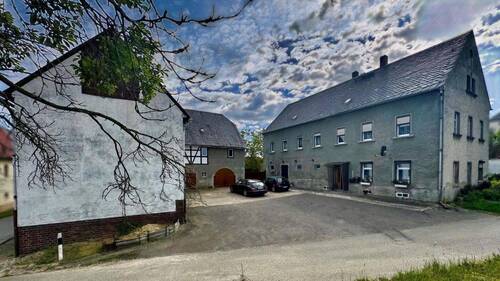 Vorderansicht Bauernhof - 