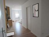 Flur links - 3 Zimmer Etagenwohnung zur Miete in Wolfsburg